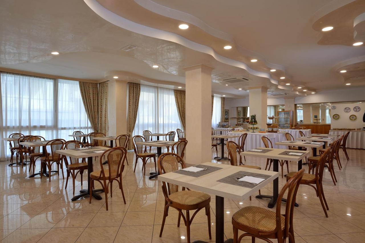 Hotel Gaston Ρίμινι Εξωτερικό φωτογραφία